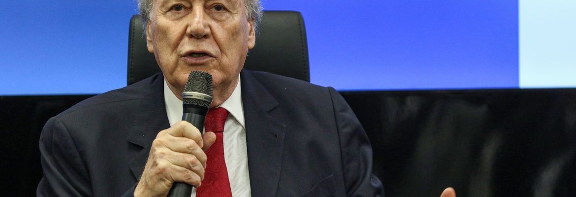Que estejamos firmes, unidos e vigilantes, diz Lewandowski