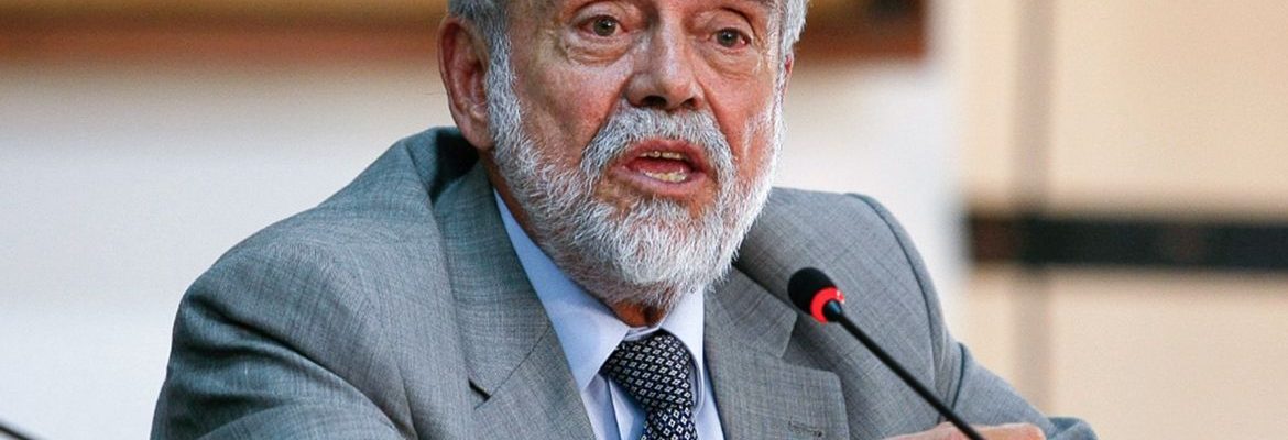 Morre advogado Marcello Lavenère, que pediu impeachment de Collor