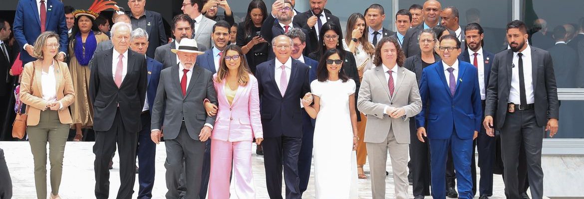 Lula: “Democracia venceu e ainda estamos aqui”