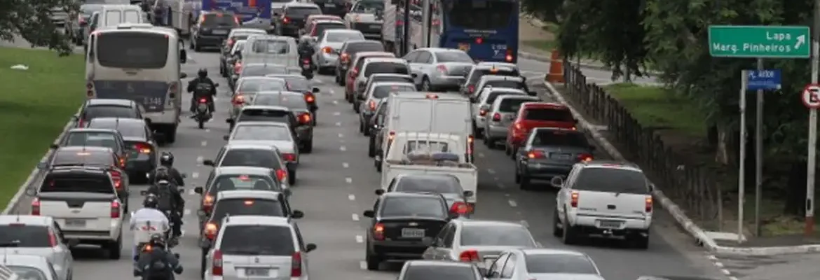 Vendas de automóveis e comerciais leves crescem 14,02%, diz Fenabrave