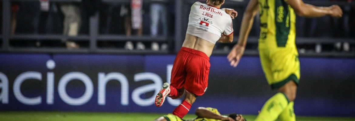 Pitta marca e deixa Bragantino na vice-liderança do Brasileiro