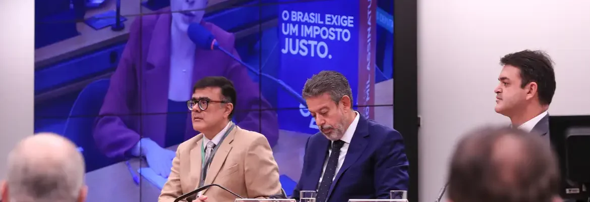 Comissão da Câmara aprova isenção do IR para quem ganha até R$ 5 mil