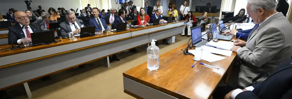 Comissão do Senado aprova isenção do IR para quem ganha até R$ 5 mil