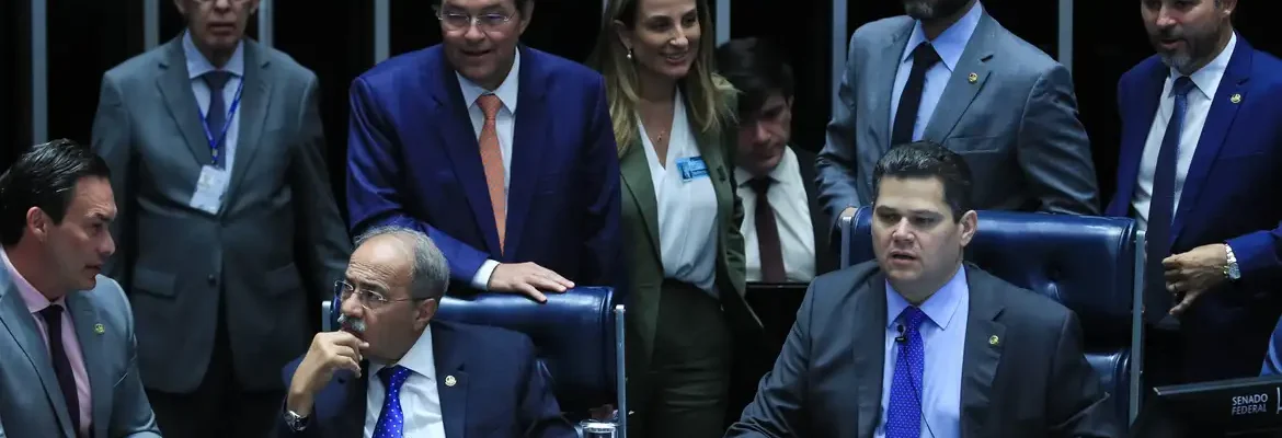 Senado aprova projeto que proíbe empréstimo consignado não autorizado