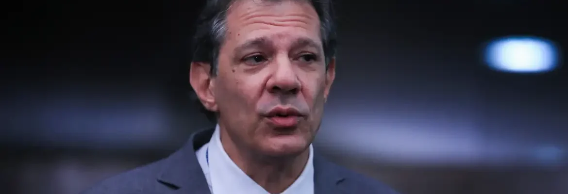 Haddad busca canal direto com EUA para rastrear peças de fuzis